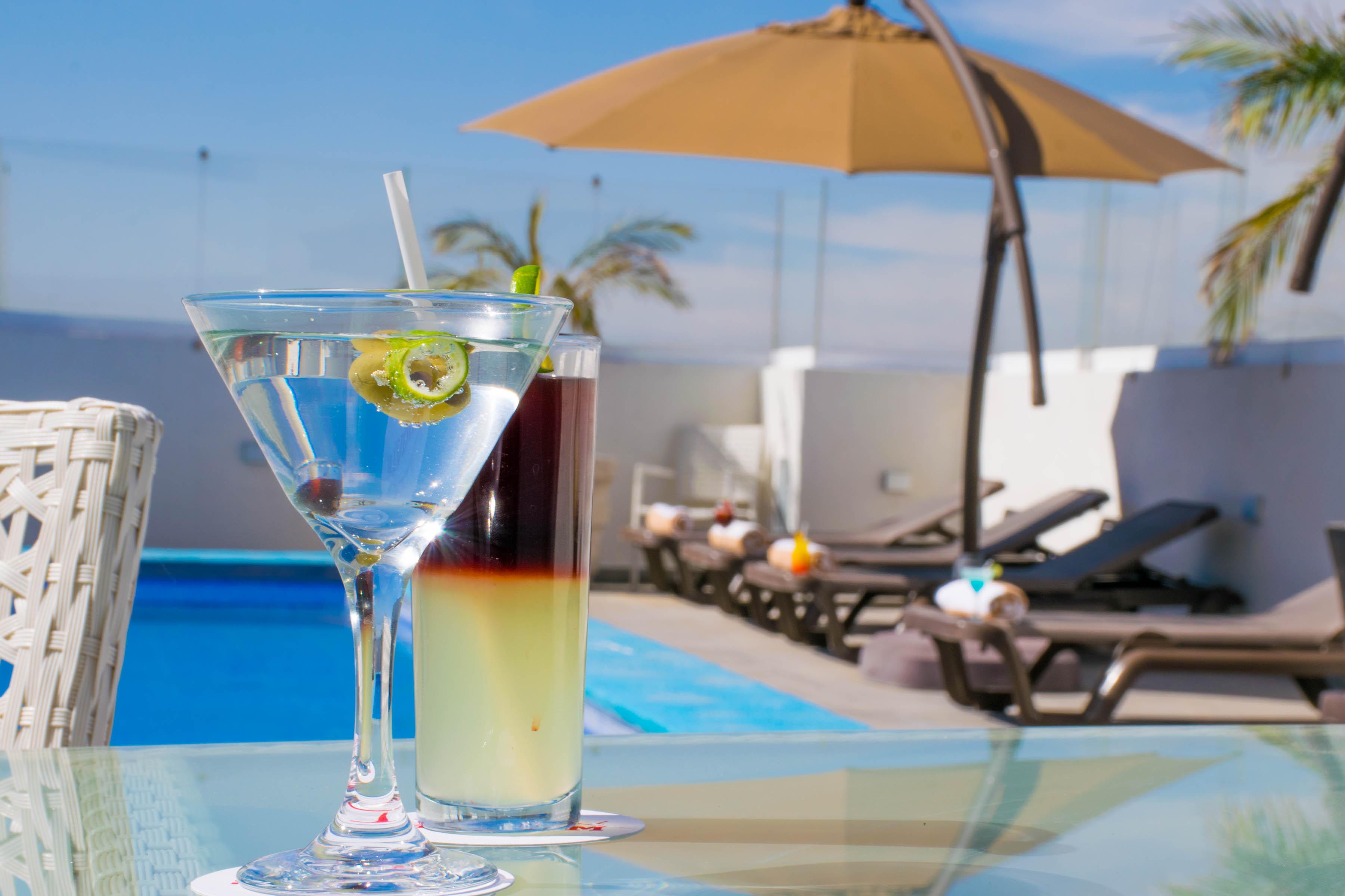 Hotel Stadium Λεόν Εξωτερικό φωτογραφία A B-52 cocktail