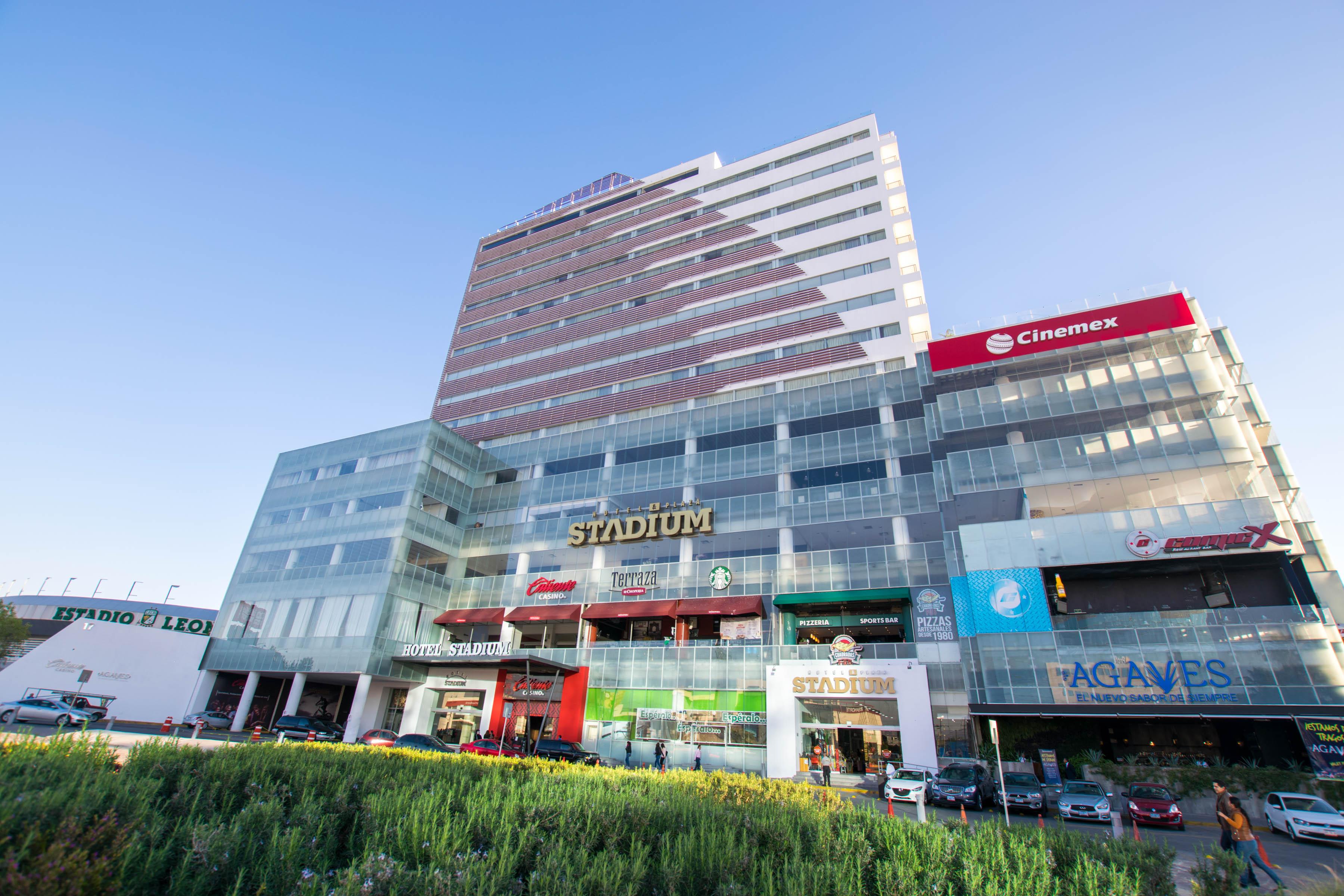 Hotel Stadium Λεόν Εξωτερικό φωτογραφία Stadium
