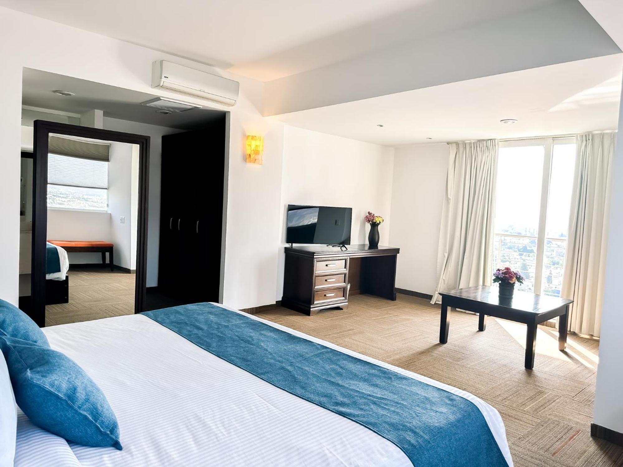 Hotel Stadium Λεόν Εξωτερικό φωτογραφία Suite