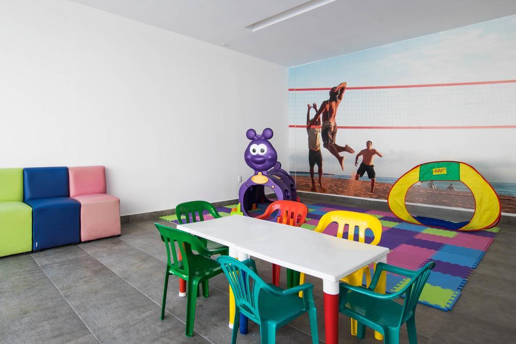 Hotel Stadium Λεόν Εξωτερικό φωτογραφία Kids Club